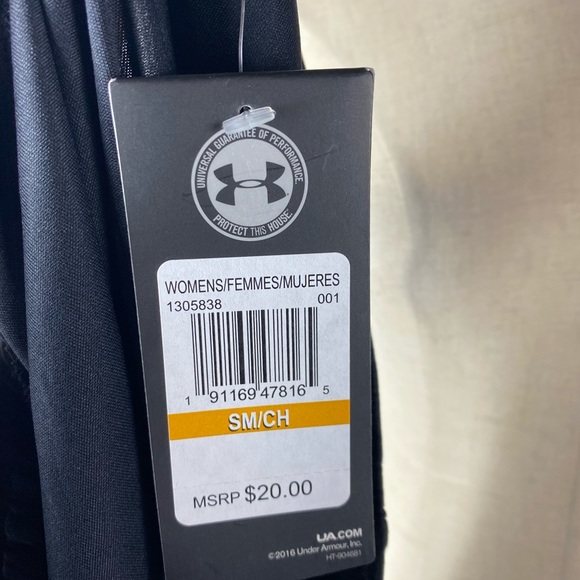 NWT UNDER ARMOUR Women’s Relaxed Fit Heat Gear Shorts Black Small - Picture 5 of 7